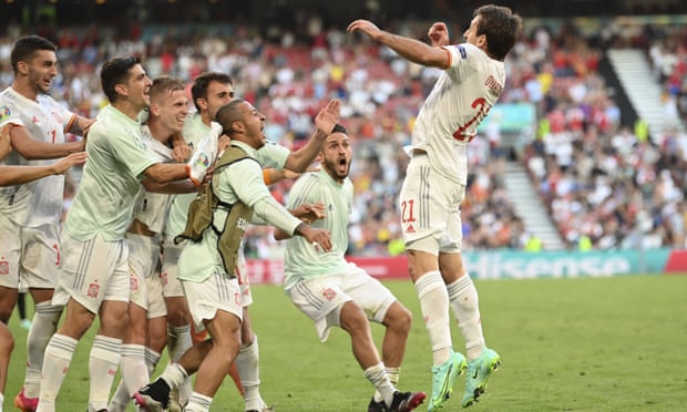 أديمولا لوكمان يتوّج بجائزة أفضل لاعب أفريقي 2024 وسط جدل واسع